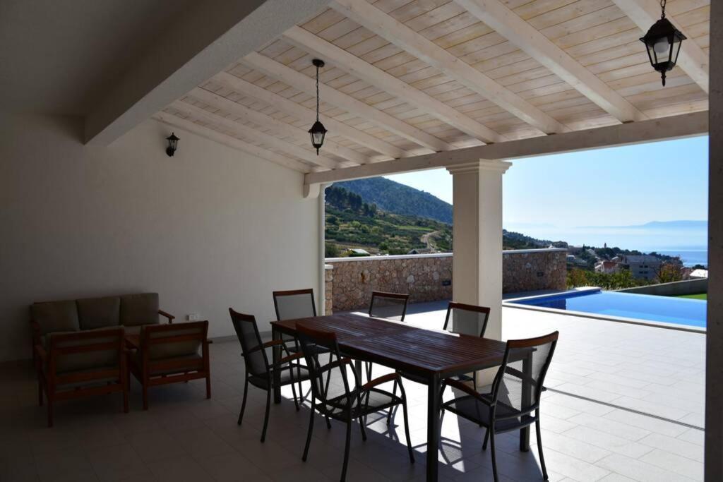 Villa Katarina - Infinity Pool With Amazing View Bol Extérieur photo