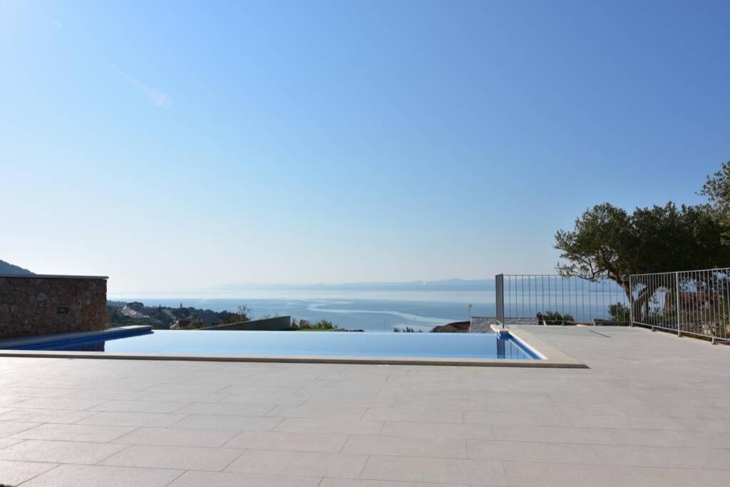 Villa Katarina - Infinity Pool With Amazing View Bol Extérieur photo