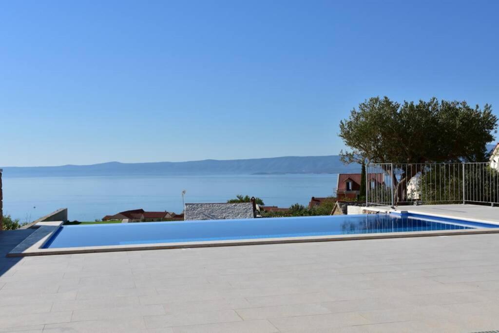 Villa Katarina - Infinity Pool With Amazing View Bol Extérieur photo